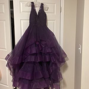 Beautiful eggplant purple prom dress!